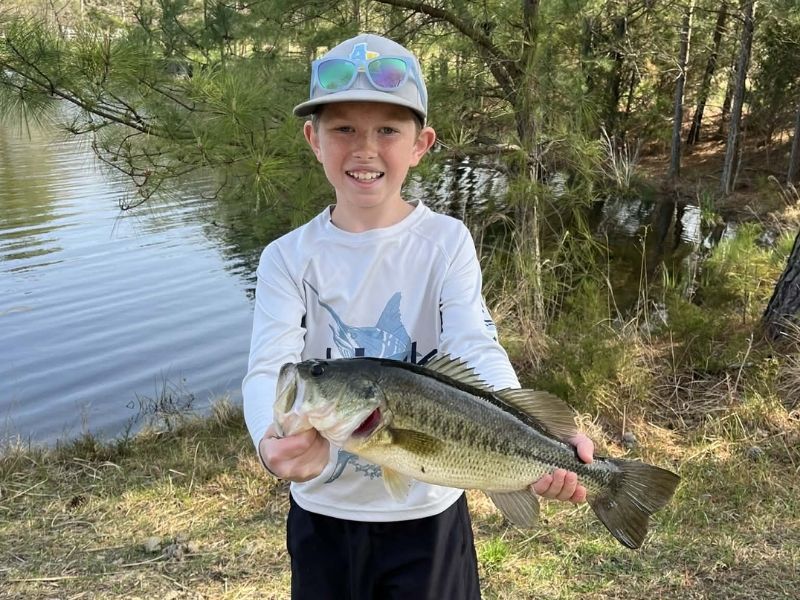 Largemouth bass fishing