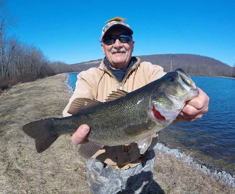 largemouth bass fishing early spring