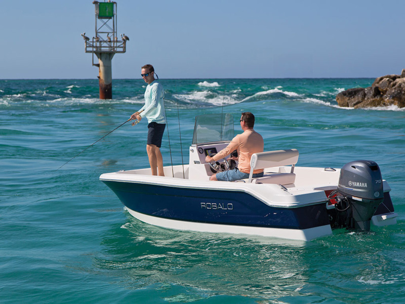 robalo 16 center console