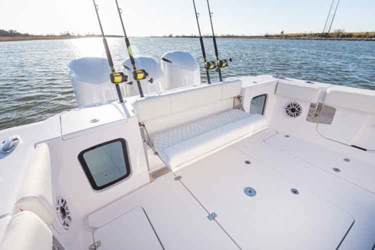 livewells on sportsman 352 fishing boat