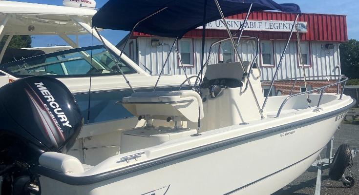 1994 Boston Whaler Outrage 19 Center Console
