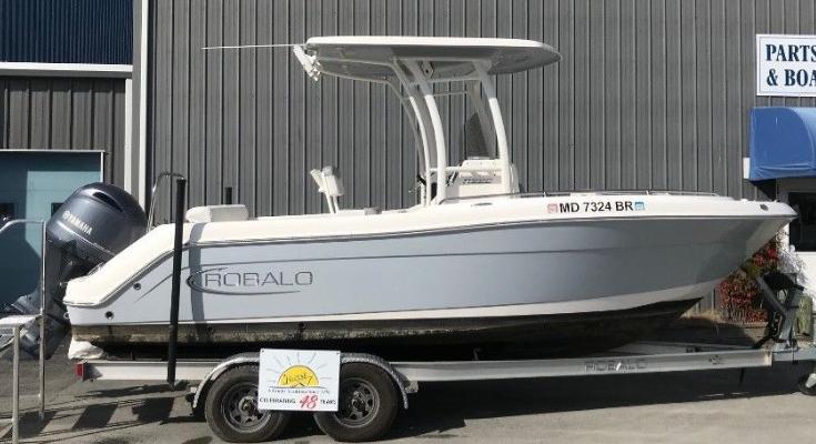2021 Robalo Boats 222 CC